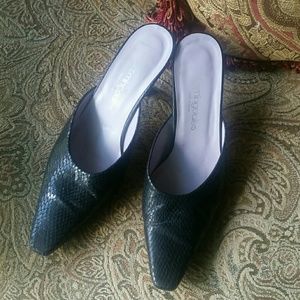 Bloomingdale's Kitten heels